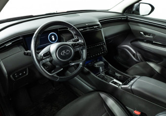 Подержанный автомобиль Hyundai Tucson 2021 года (11 фото)