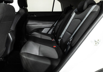 Подержанный автомобиль Hyundai Creta 2016 года (10 фото)