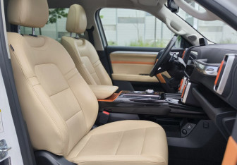 Подержанный автомобиль Haval Dargo 2023 года (14 фото)