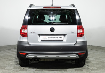 Подержанный автомобиль Skoda Yeti 2013 года (6 фото)