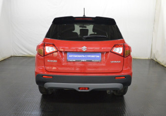 Подержанный автомобиль Suzuki Vitara 2017 года (6 фото)