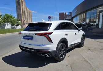Подержанный автомобиль Haval F7 2025 года (4 фото)
