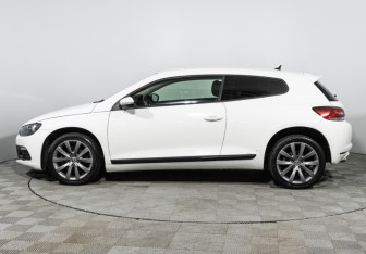 Подержанный автомобиль Volkswagen Scirocco 2011 года (8 фото)