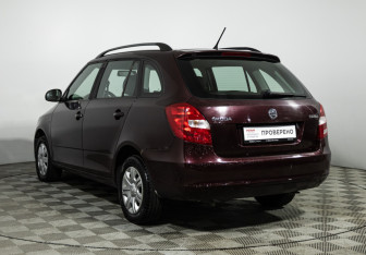 Подержанный автомобиль Skoda Fabia Wagon 2013 года (7 фото)