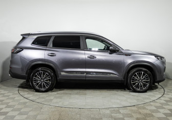 Подержанный автомобиль Chery Tiggo 8 Pro Max 2022 года (4 фото)