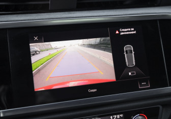 Подержанный автомобиль Audi Q3 2019 года (18 фото)