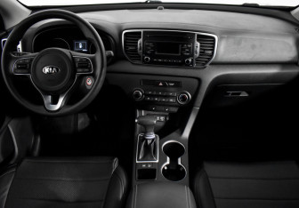 Подержанный автомобиль Kia Sportage 2018 года (12 фото)