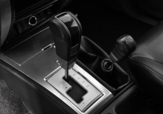 Подержанный автомобиль Mitsubishi Pajero Sport 2013 года (11 фото)