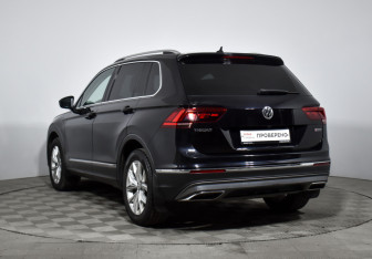 Подержанный автомобиль Volkswagen Tiguan 2018 года (7 фото)