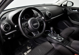 Подержанный автомобиль Audi A3 Sedan 2016 года (9 фото)