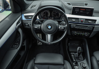 Подержанный автомобиль BMW X1 2020 года (15 фото)