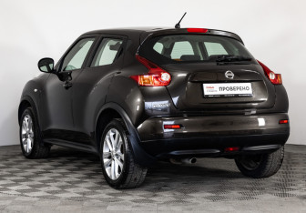 Подержанный автомобиль Nissan Juke 2013 года (7 фото)