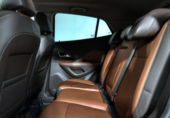 Подержанный автомобиль Opel Mokka 2013 года (12 фото)