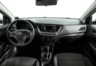 Подержанный автомобиль Hyundai Solaris Sedan 2018 года (13 фото)