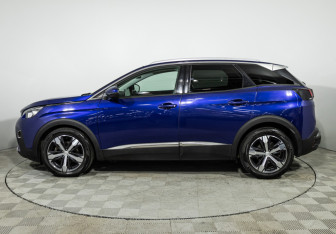 Подержанный автомобиль Peugeot 3008 2018 года (8 фото)