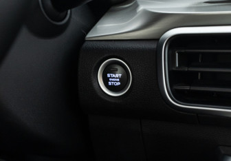 Подержанный автомобиль Geely Coolray 2022 года (19 фото)