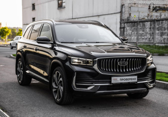 Подержанный автомобиль Geely Monjaro 2022 года (5 фото)