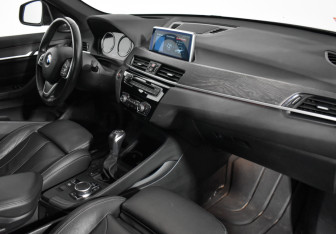 Подержанный автомобиль BMW X1 2019 года (14 фото)