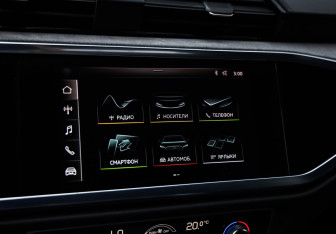 Подержанный автомобиль Audi Q3 2021 года (16 фото)