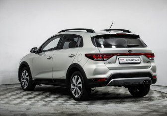 Подержанный автомобиль Kia Rio Hatchback 2019 года (7 фото)