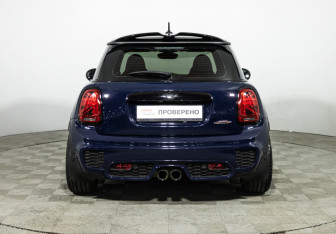 Подержанный автомобиль MINI Hatch 2018 года (6 фото)