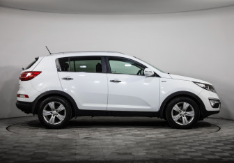 Подержанный автомобиль Kia Sportage 2011 года (4 фото)