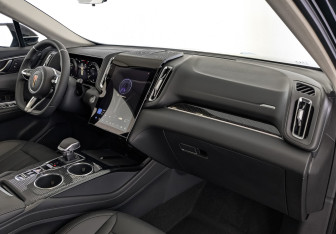 Новый Hongqi HS3 2025 (9 фото)