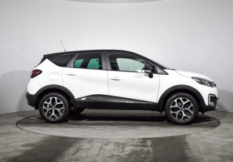 Подержанный автомобиль Renault Kaptur 2017 года (4 фото)