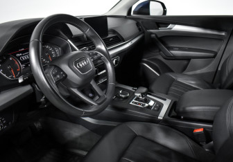 Подержанный автомобиль Audi Q5 2017 года (9 фото)