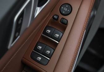 Подержанный автомобиль BMW X5 2018 года (29 фото)