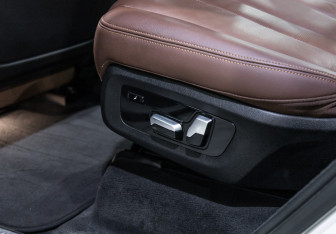 Подержанный автомобиль BMW X7 2020 года (18 фото)