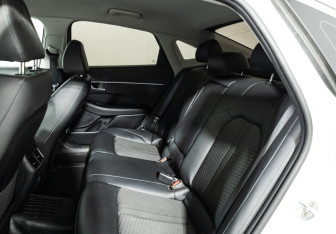 Подержанный автомобиль Hyundai Sonata 2020 года (10 фото)