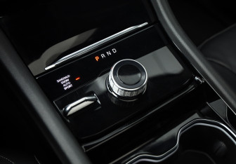 Подержанный автомобиль Jeep Grand Cherokee 2022 года (22 фото)