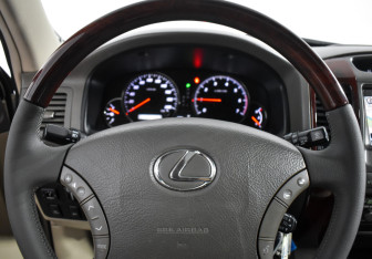 Подержанный автомобиль Lexus GX 2008 года (18 фото)