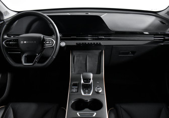 Подержанный автомобиль Omoda C5 2023 года (16 фото)