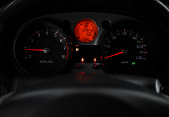 Подержанный автомобиль Nissan Qashqai 2008 года (17 фото)