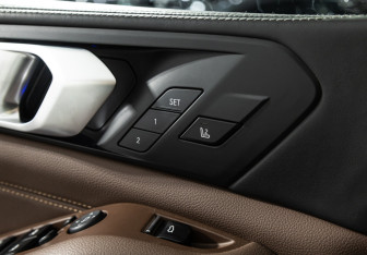 Подержанный автомобиль BMW X5 2020 года (16 фото)