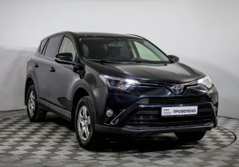 Подержанный автомобиль Toyota RAV4 2015 года (4 фото)