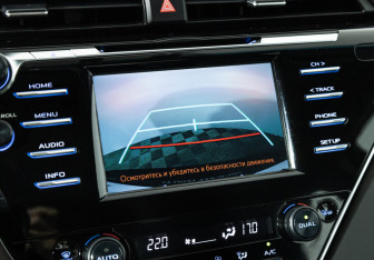 Подержанный автомобиль Toyota Camry Sedan 2019 года (16 фото)