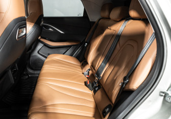 Подержанный автомобиль Omoda C5 2023 года (10 фото)