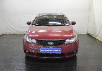 Подержанный автомобиль Kia Cerato Sedan 2010 года (2 фото)