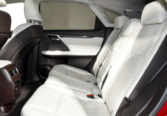 Подержанный автомобиль Lexus RX 2016 года (13 фото)