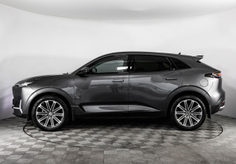 Подержанный автомобиль Changan UNI-K 2023 года (10 фото)