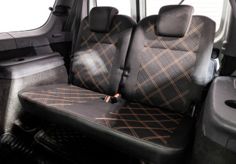 Подержанный автомобиль LADA (ВАЗ) Largus Wagon 2017 года (16 фото)