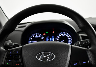 Подержанный автомобиль Hyundai Creta 2017 года (15 фото)