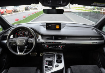 Подержанный автомобиль Audi Q7 2019 года (15 фото)