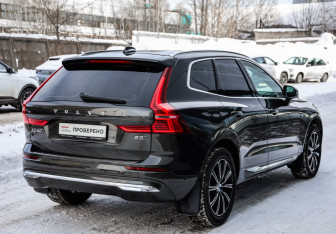 Подержанный автомобиль Volvo XC60 2021 года (5 фото)