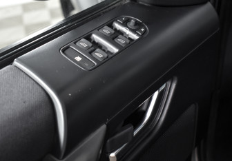 Подержанный автомобиль Land Rover Freelander 2007 года (10 фото)