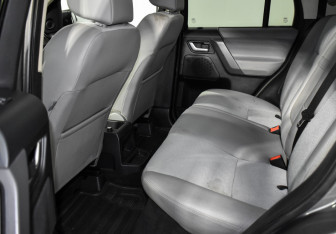 Подержанный автомобиль Land Rover Freelander 2010 года (11 фото)