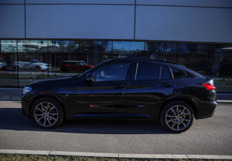 Подержанный автомобиль BMW X4 2021 года (6 фото)